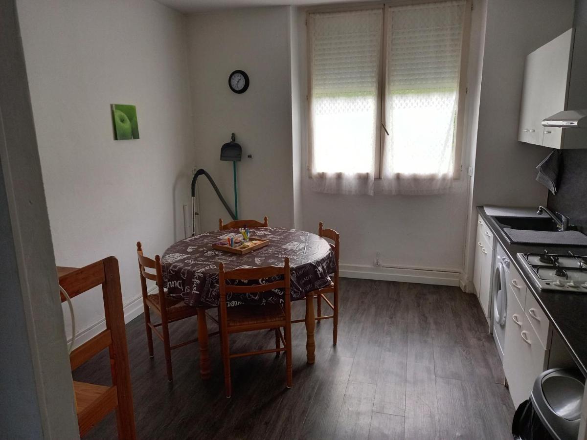 1er étage Appartement 2ch avec parking à Lurs Exterior foto