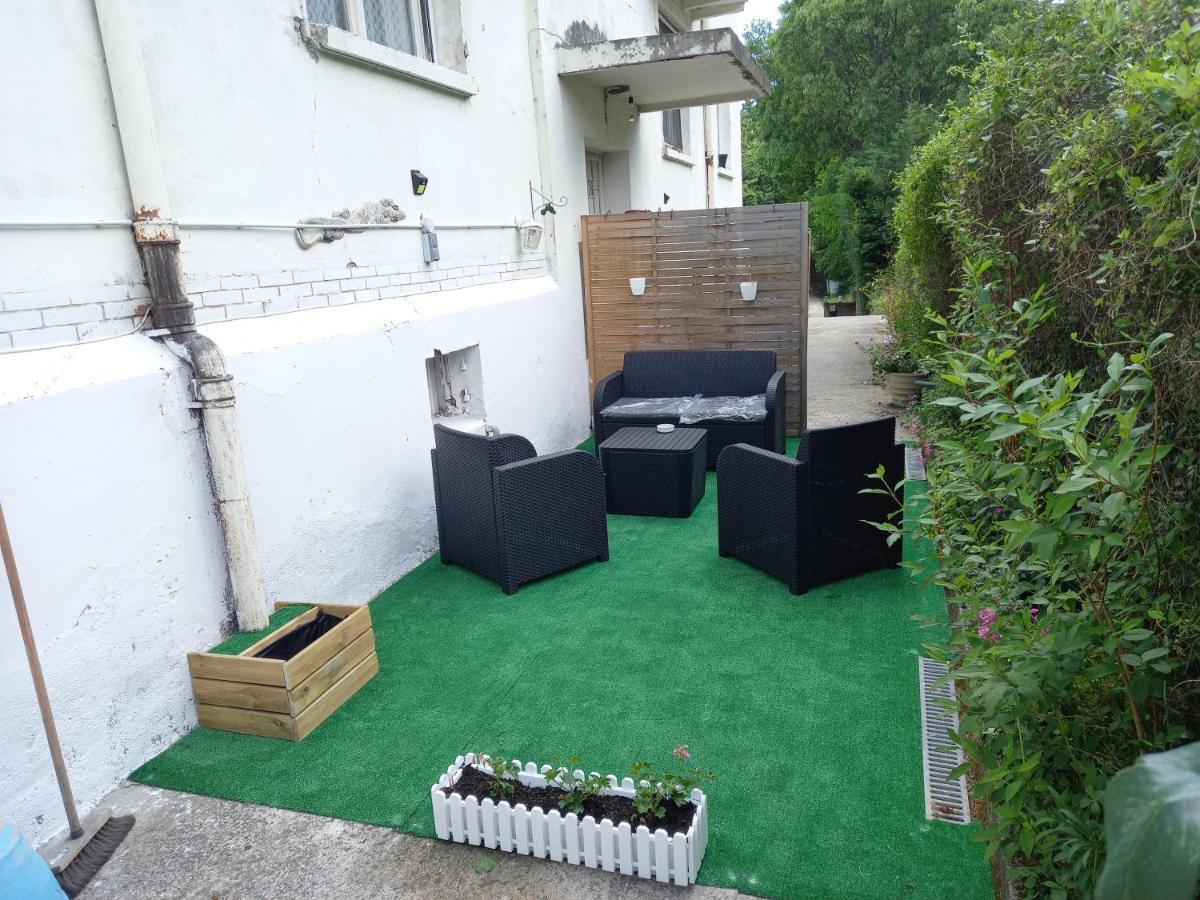 1er étage Appartement 2ch avec parking à Lurs Exterior foto
